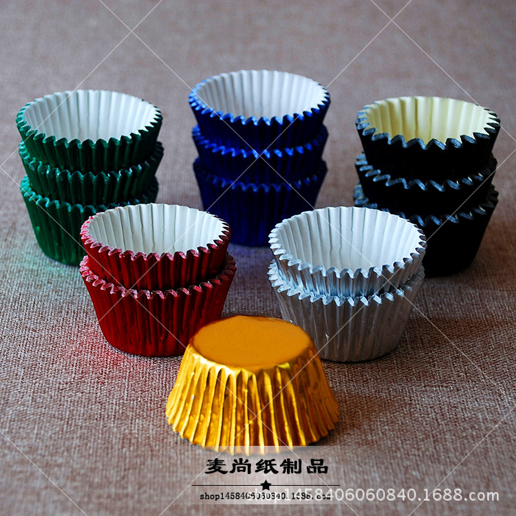 Comercio exterior Exportación de oro y plata color aluminio papel pastel taza de papel pequeño tamaño nieve Mei Niang pastel papel titular de papel de chocolate