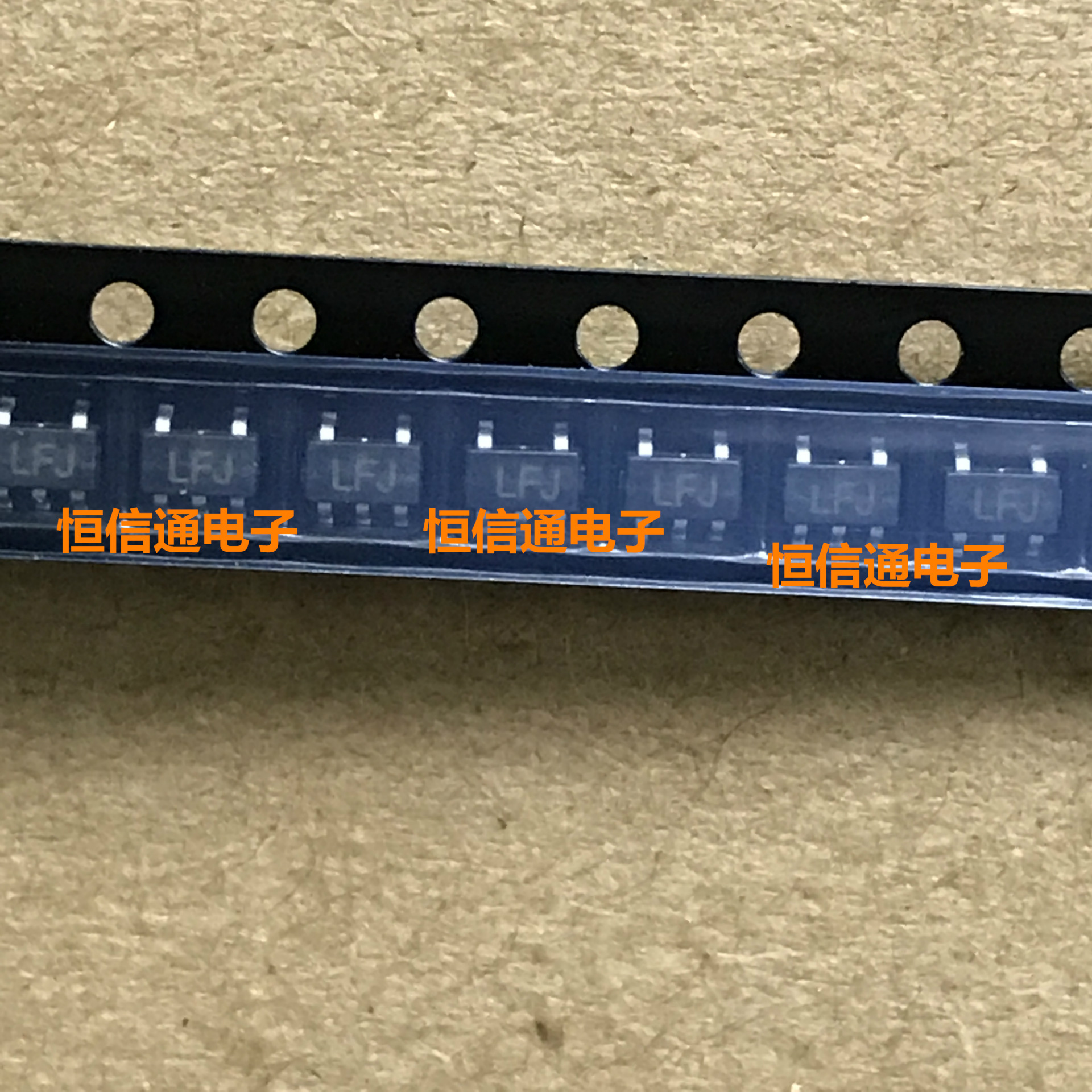 全新原装 ADP151AUJZ-3.3 TSOT23-5 CMOS线性稳压器IC 丝印LFJ