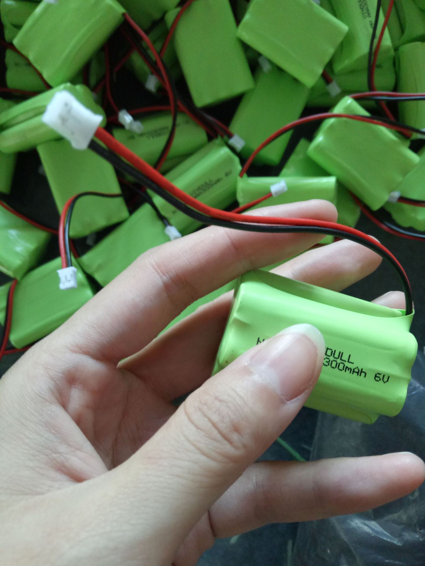 厂家供应AAA300mAh 6V 镍氢电池