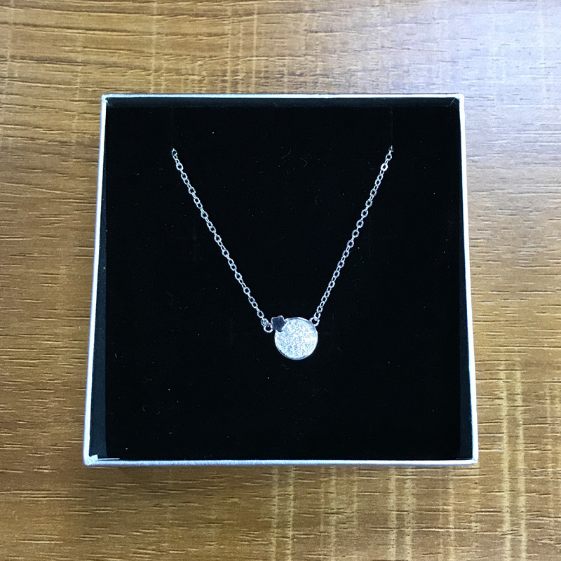 Caja de joyería caja de pendientes arco caja de joyería caja de anillo pequeña caja de embalaje de papel gris entrega de una pieza