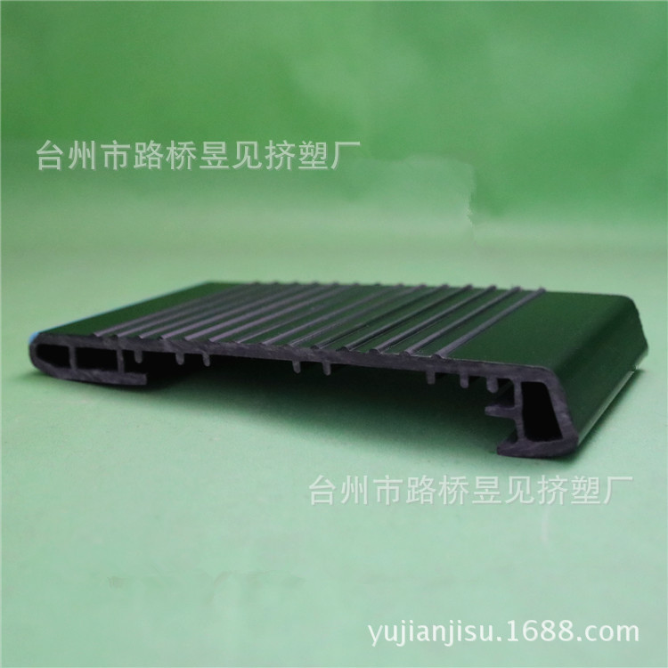 Productos de extrusión de plástico tira de plástico de PVC ranura de plástico Perfil de PVC suave y duro extrusión de dos colores Procesamiento de cubierta de dos colores image 5