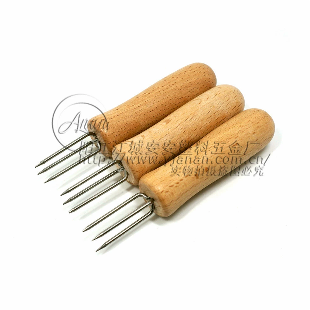 Factory supply moxa stick extender three-tooth corn fork fruit fork wooden handle mini corn fork moxa needle moxibustion tool