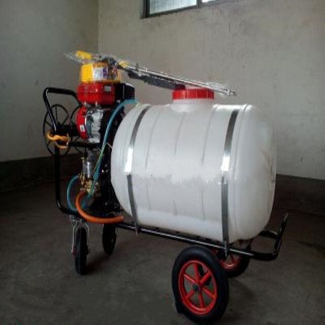 大型自走打药施肥车 自走喷药车价格 农药喷洒车