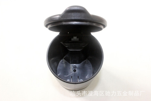Car ashtray creative personalized car plastic ABS black ashtray wholesale