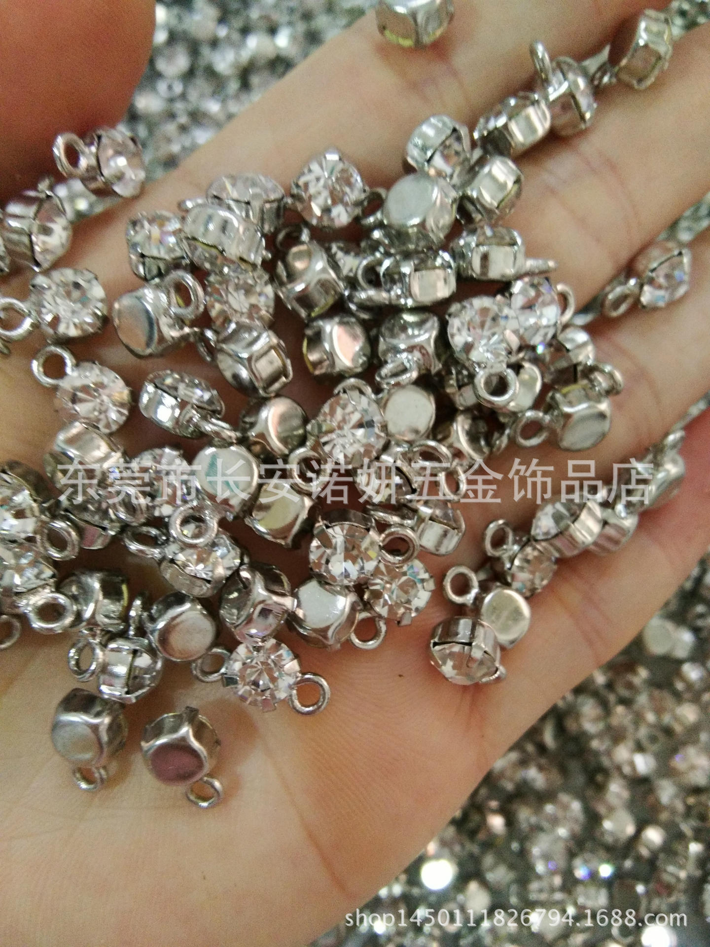 合金饰品的材质解析