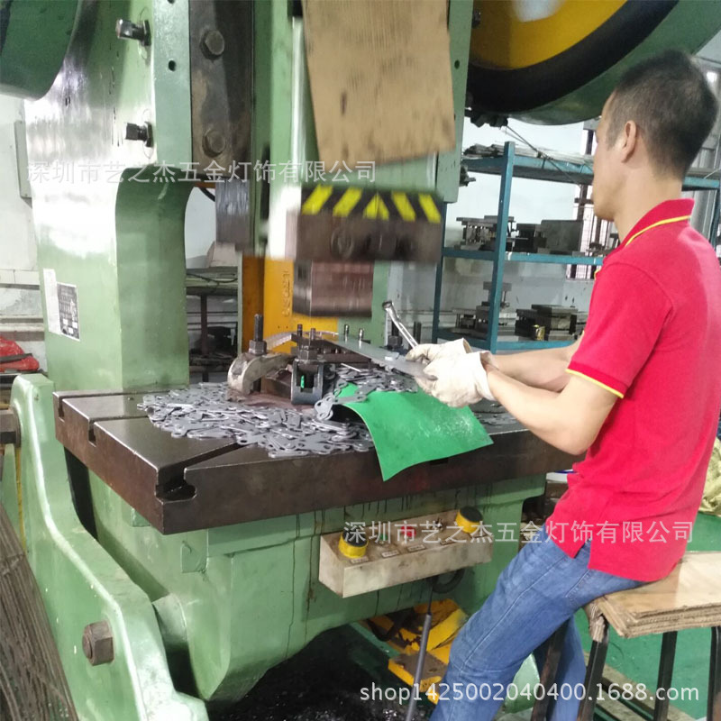 深圳冲压加工 承接铁片冲压件加工 五金加工定做冲压配件