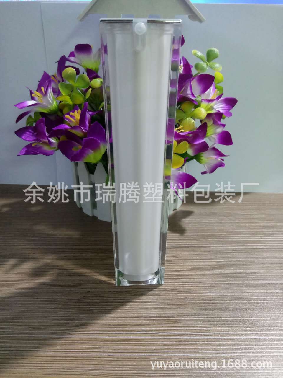 厂家直销100ml亚克力乳液瓶 四方亚克力乳液瓶精华液瓶