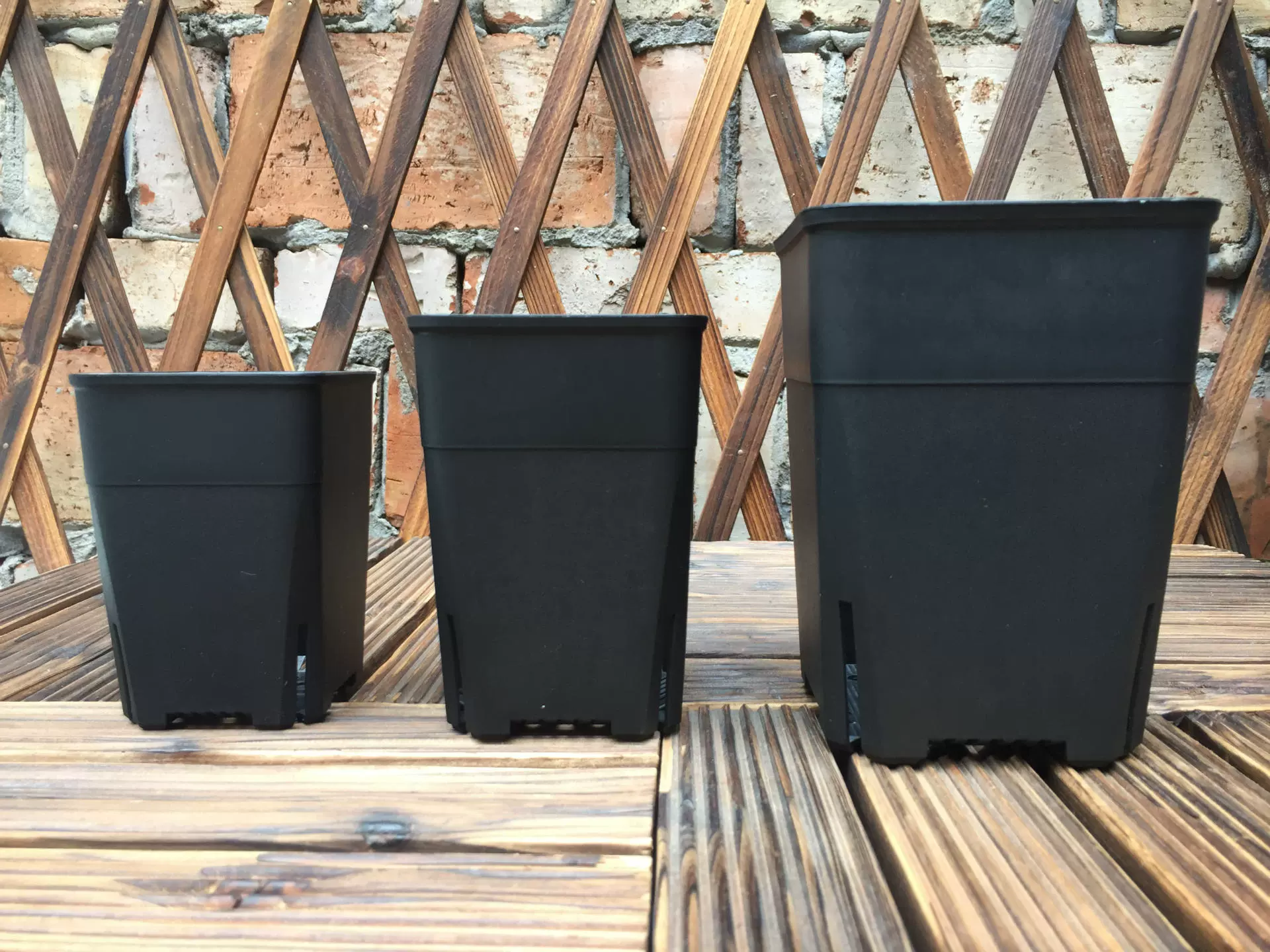 Дышащий квадратный бассейн Вьентьян в японском стиле с высокой талией Черный матовый мульти-мясной маленький размер 2021 Черно-белый