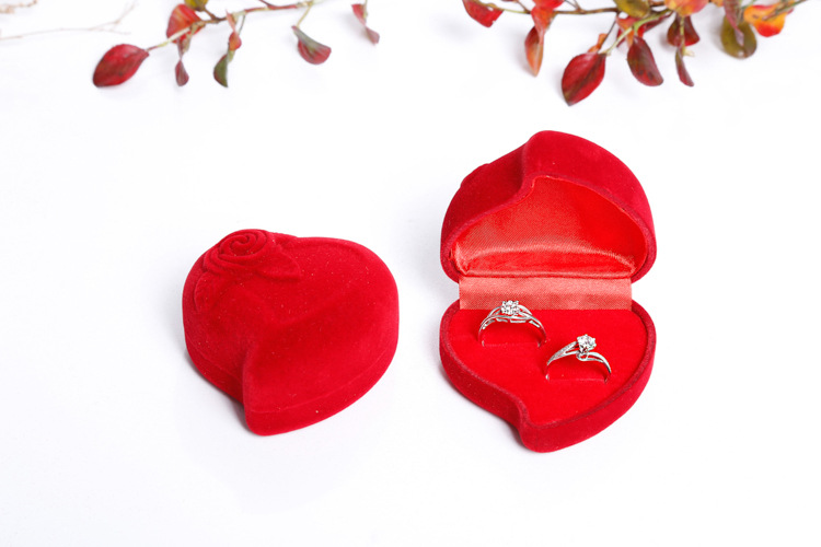 Wholesale Geometric Heart Shaped Flower Jewelry Packaging Velvet Box display picture 3