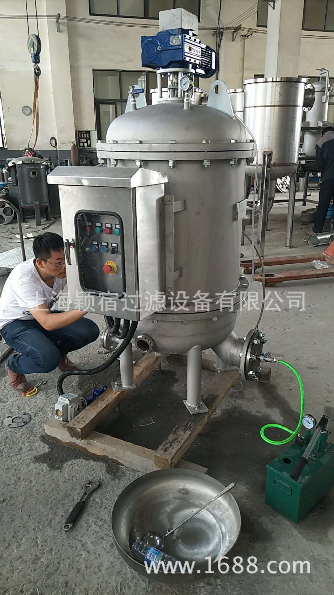反冲洗设备进行水压测试