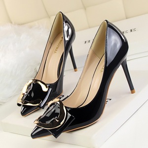 2086-1 han edition style elegant high heel shoes with shallow mouth pointed paint metal C word buckle shoes