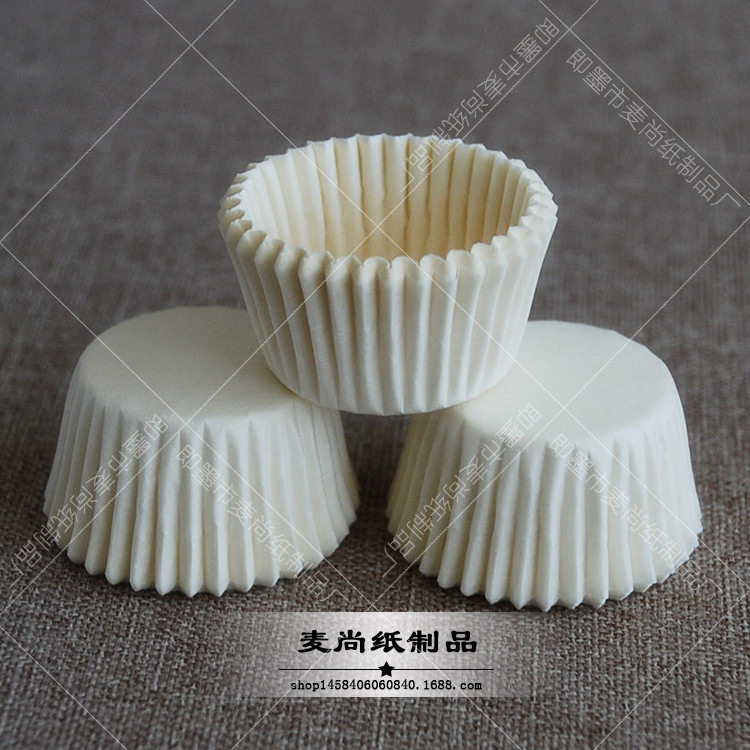 El comercio exterior de exportación de alimentos de alta calidad de alta temperatura resistente a la nieve Mei Niang bandeja de papel para hornear de tamaño pequeño taza de papel de pan venta al por mayor