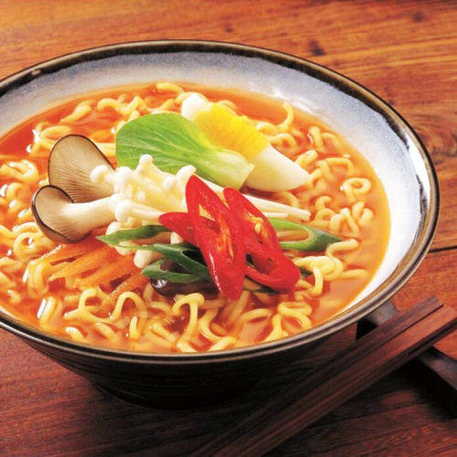 Instant noodles imported from South Korea Nongshim Shin Ramen Wholesale box of instant noodles instant noodles snack food 120g