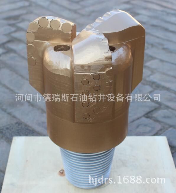 112mm 113mm 146mm 152mm 3翼矿用 pdc刮刀 钻头中硬地层可攻破