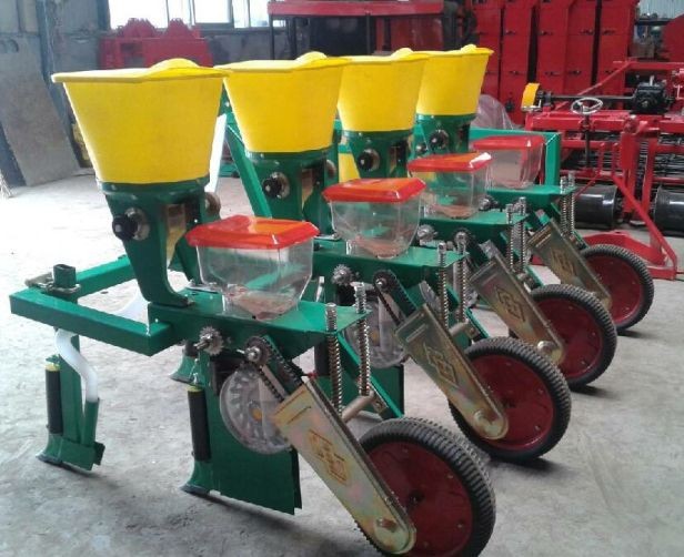 厂家播种机供应4行玉米精密播种机2BYSF  4播种机