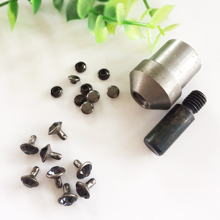 管钻配手压模青灰色