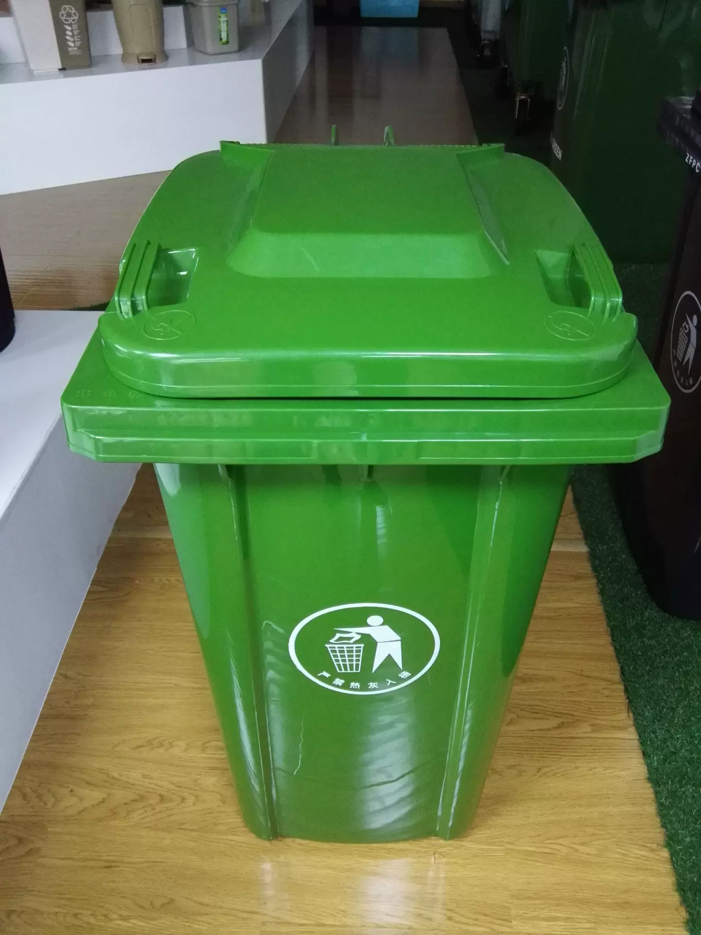 240L加厚餐厨挂车桶 四色分类 全新料垃圾桶 环卫户外 厂家直销