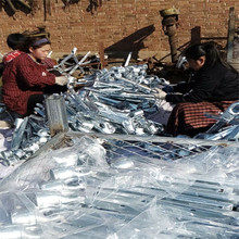 出口刀片刺绳支架 勾花网支架 护栏支架本厂生产定做安装