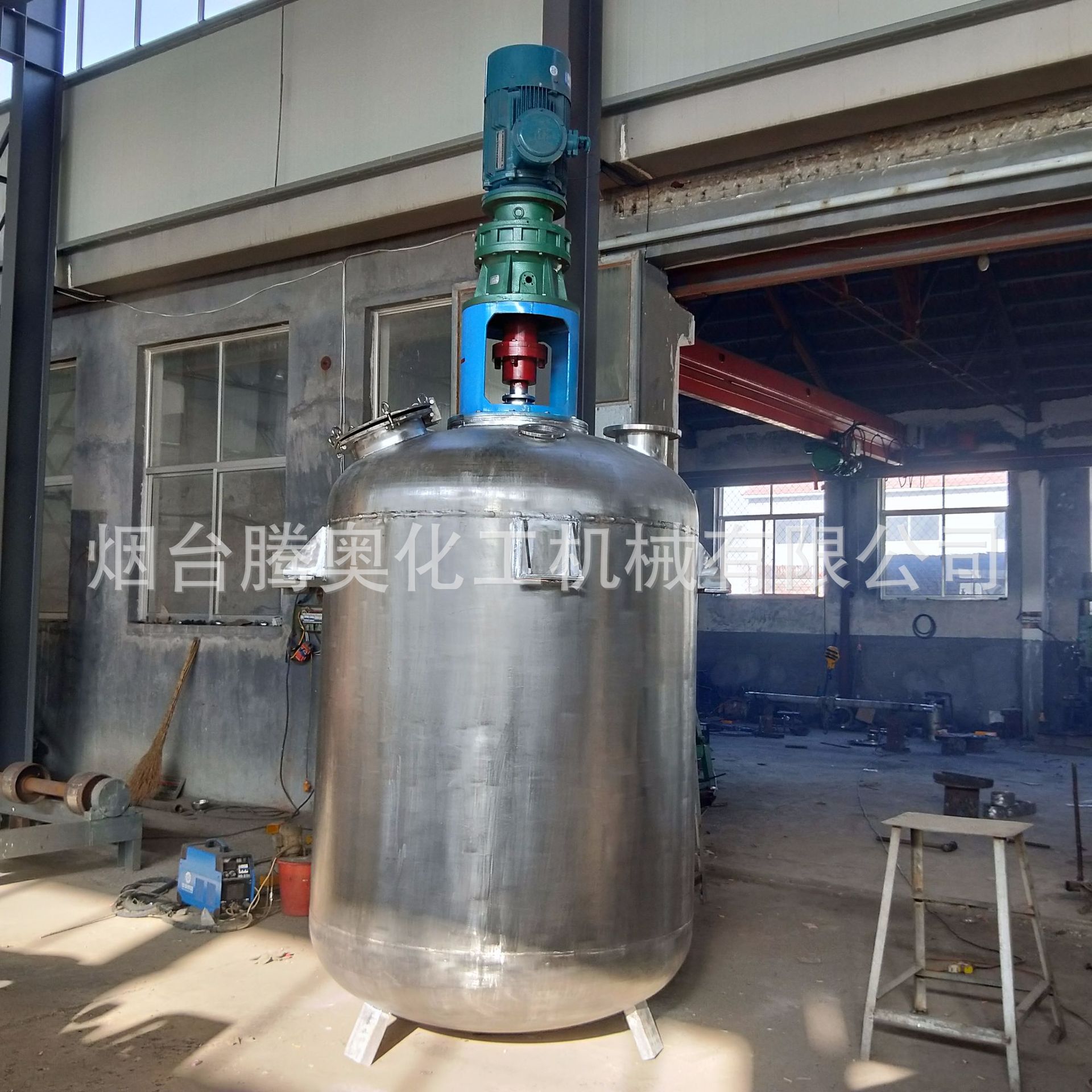 供应多功能不锈钢反应釜 加热保温冷却反应设备内盘管反应釜