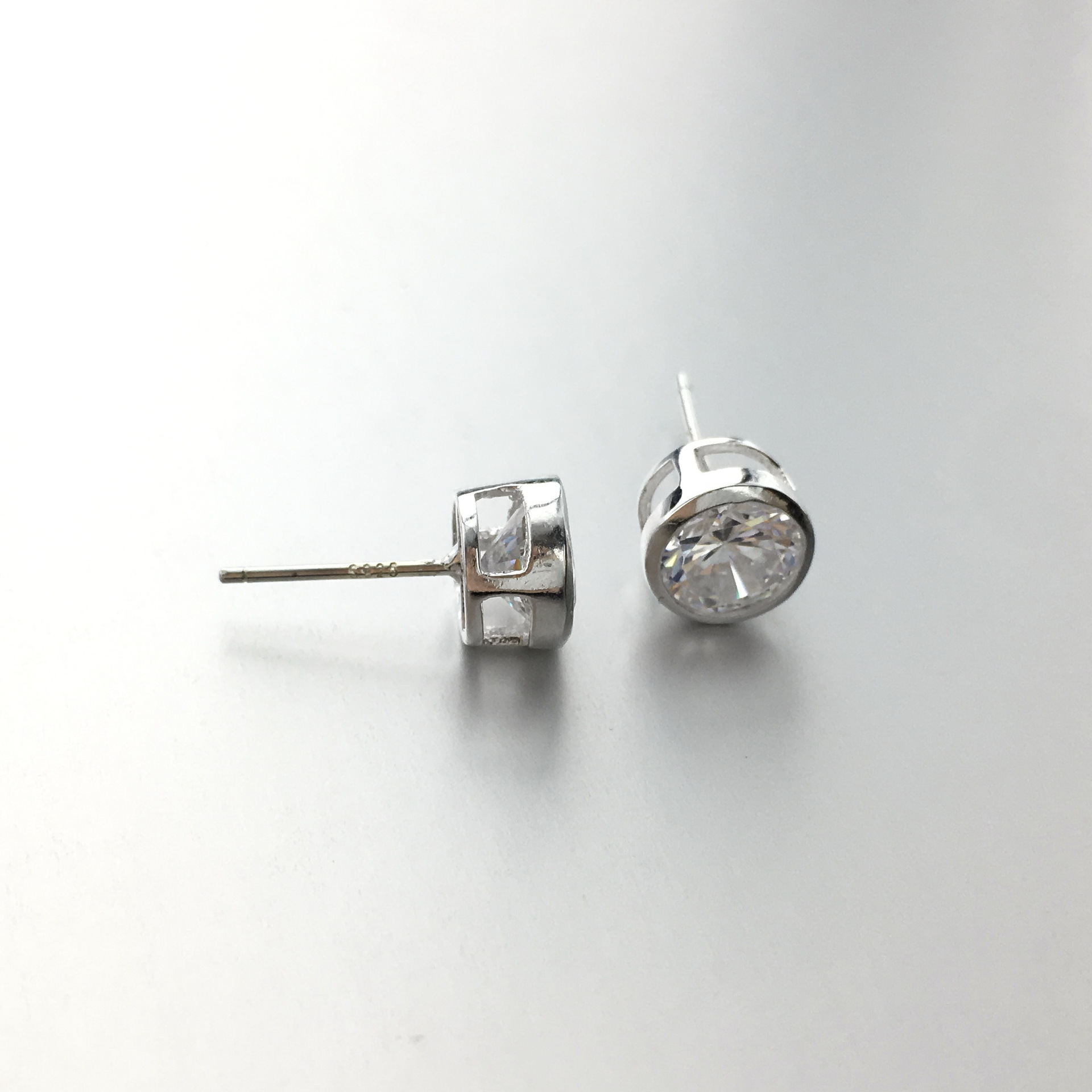 2g Weight 925 Sterling Silver Ear Needle Material Ear Studs Classification 1 Pair Quantity Casual, Daily Occasion 925 Sterling Silver Material Geometric Pattern Unisex Gender Simple Style, Classic Style Style 1 Pair Simple Style Classic Style Geometric 925 Sterling Silver Ear Studs 3