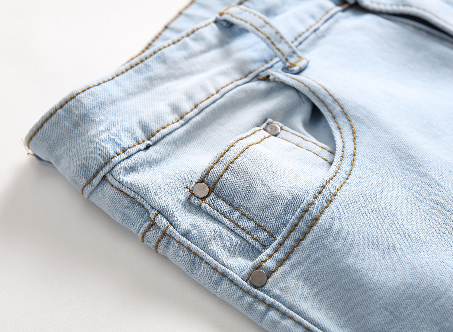 Men's Slim Fit Rose Embroidered Light Blue Stretch Denim Jeans_voghion.com