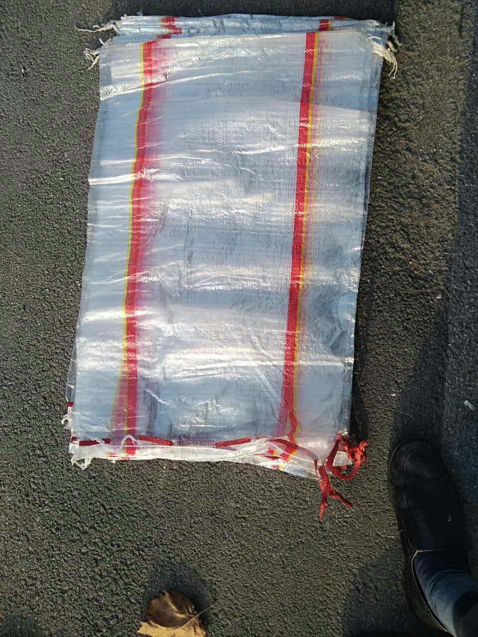 鹏成塑料编织袋厂家直销玻璃透明包装袋63x106cm国库玉米60kg