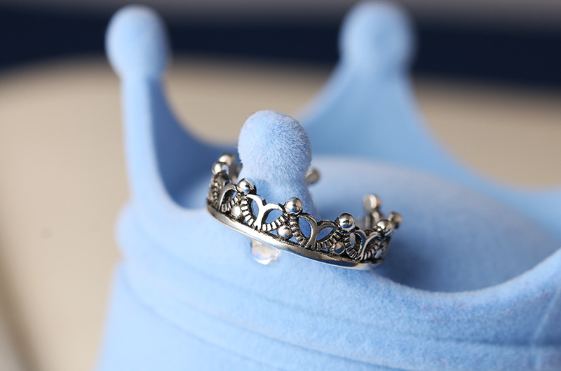 Crown Ring Image 7