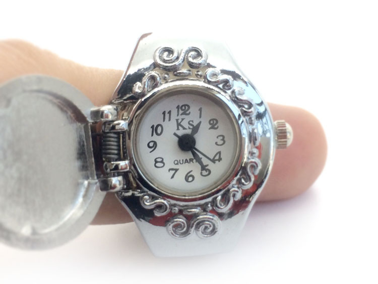 Casual, Daily Occasion Quartz Movement Casual Streetwear Flower Alloy Strap Quartz Watch Rings