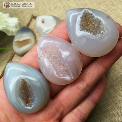 天然瑪瑙晶洞吊墜晶牙漂亮造型新穎水滴形蛋形特惠批發