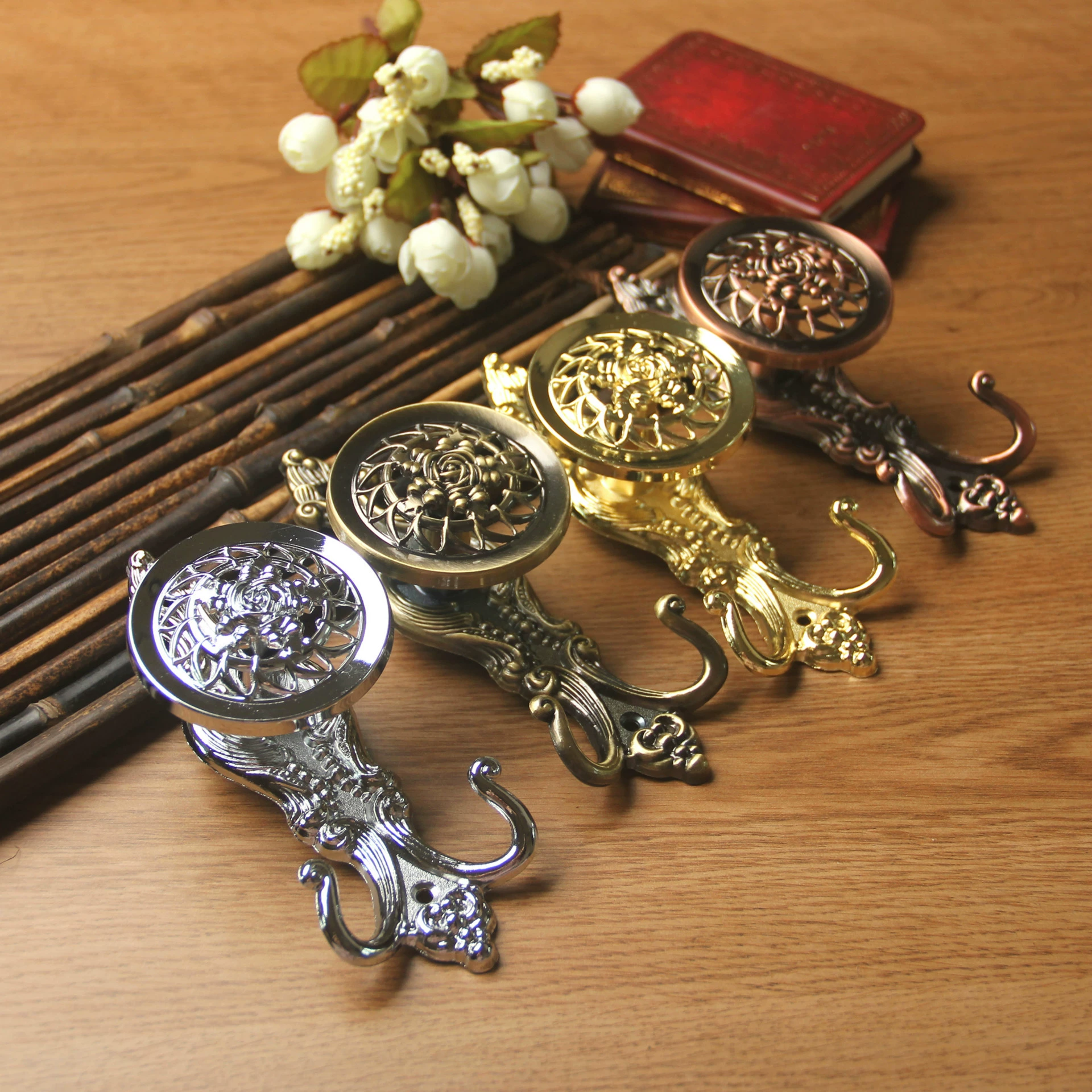 Производители в наличии прямые поставки Аксессуары для штор аксессуары цинковый сплав круглый настенный крючок для штор оптом и в розницу