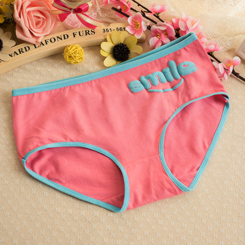 New style underwear, ladies cute smiley face cartoon girl mid-waist women's briefs wholesale