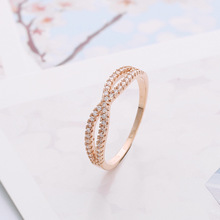 丽晶时尚饰品女 简欧系个性铜锆石微镶戒指 采用18K金打造送女友