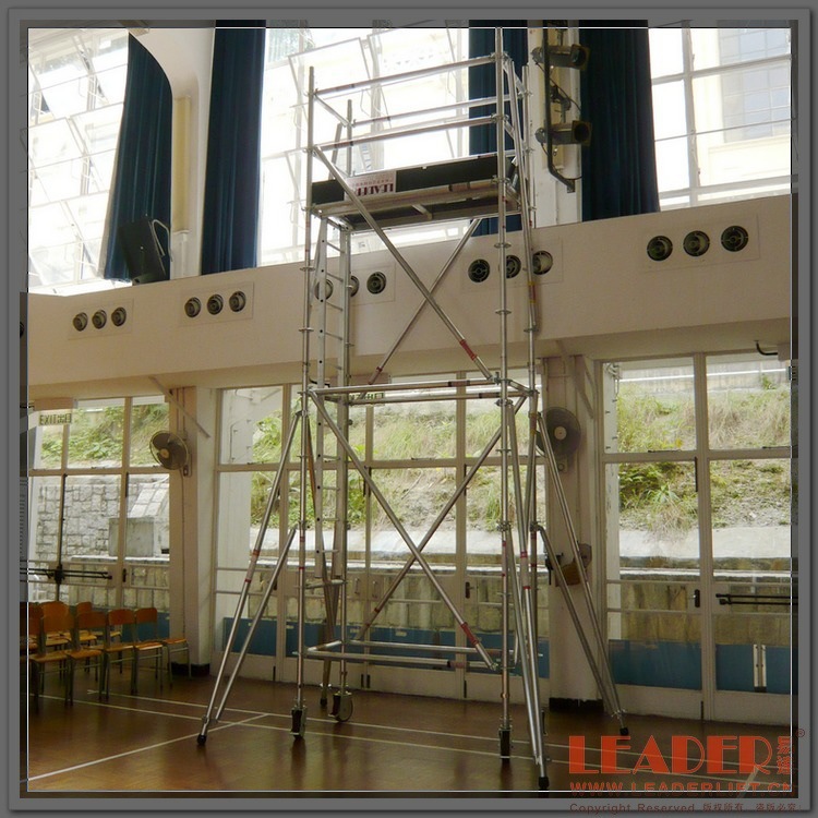 �������Ͻ���ƶ�װ���ּ� �����ݳ���6m�ߵƾ�ά��ʹ�� ��ȫ�ɿ�