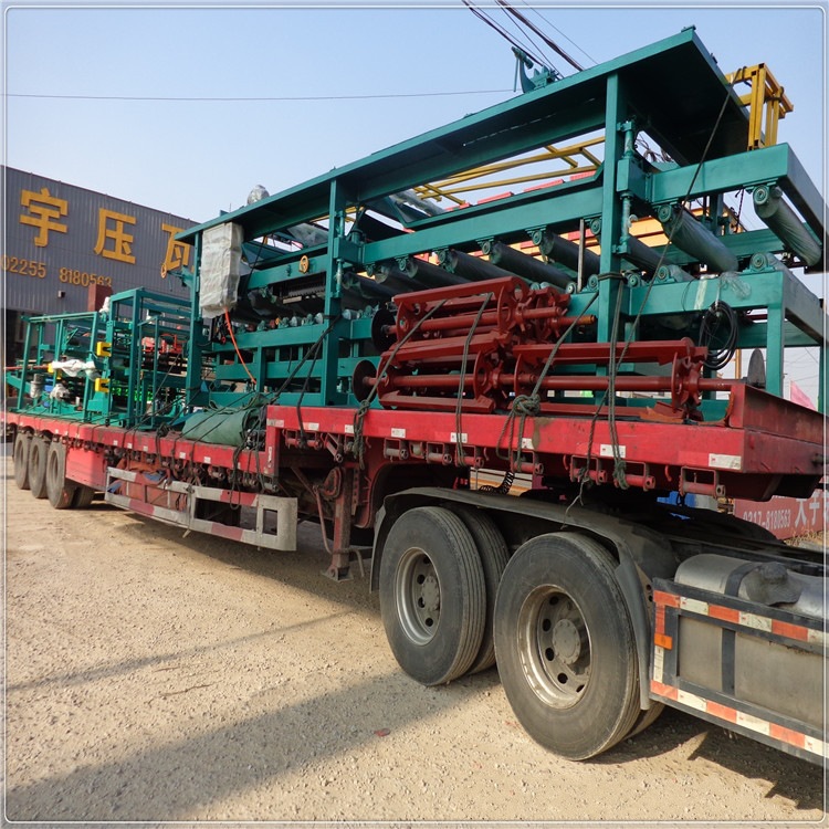 厂家直销 岩棉泡沫加芯板设备 两用复合板流水线设器