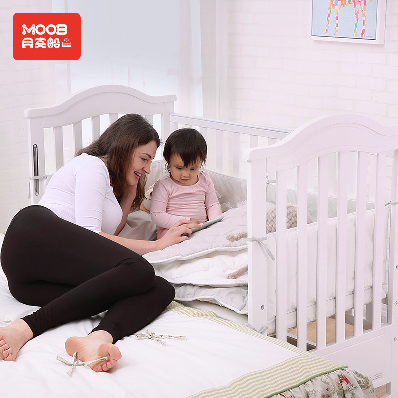 月亮船多功能嬰兒床實木寶寶床帶滾輪新生兒搖籃床遊戲床貼牌加工