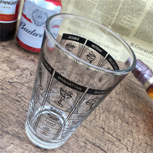 Glass fancy mixing cup, American mixing cup, mixing hall graduated cup, foreign wine measuring cup, commonly used by bartenders