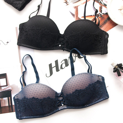 爆款秋冬新款舒适无钢圈蕾丝文胸日系性感聚拢收副乳半杯女士内衣套装