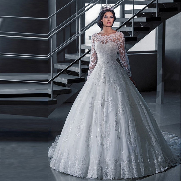 Lace wedding dress for bride