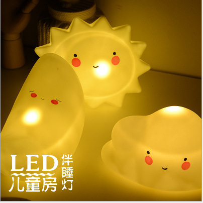 ins Explosive money Smiling face Flaky clouds luminescence Toys Children&#39;s Room decorate Nightlight