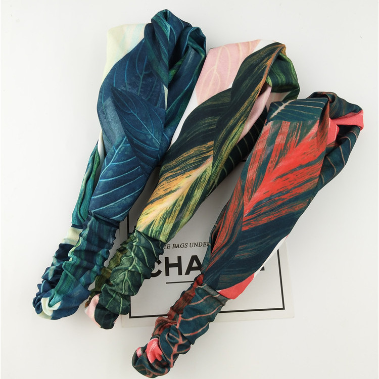 Korean-style headband in red