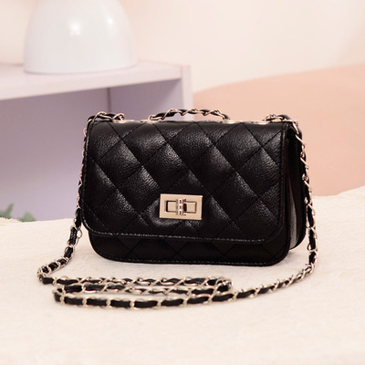 2017 new pattern Sachet Rhombus chain Lock bag fashion Korean Edition Mini Single shoulder diagonal span Female bag Little bag