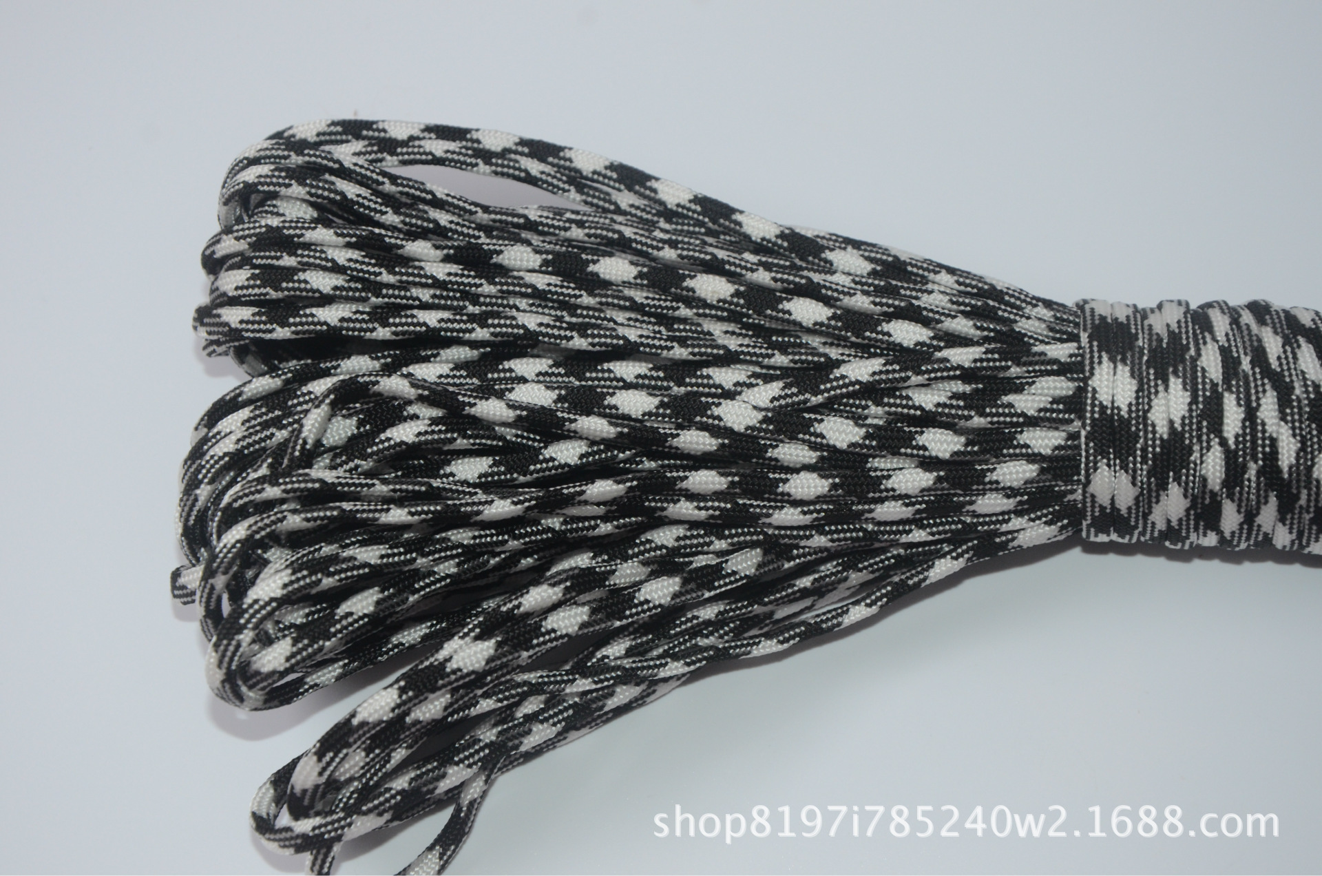 7七芯傘紐31メートル100フィート4mm屋外編みブレスレット用ひもで干しひも200色を縛る