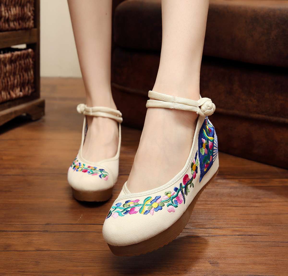 2290949441_422315793