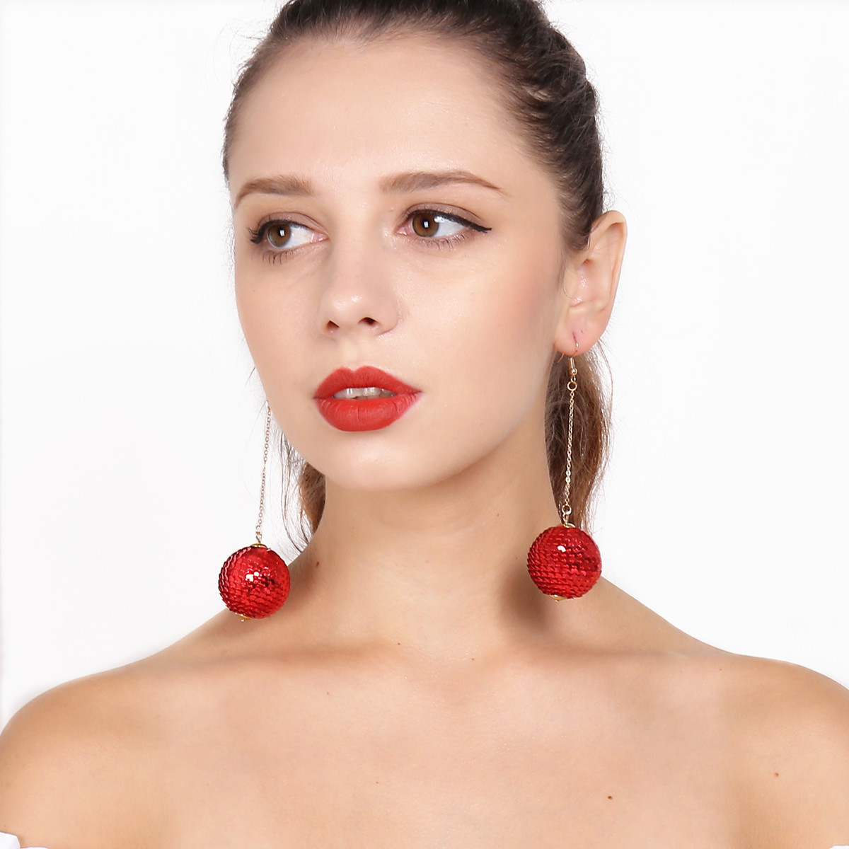 Fashion Simple Earrings Geometric Sequin Ball Pendant Earrings display picture 19