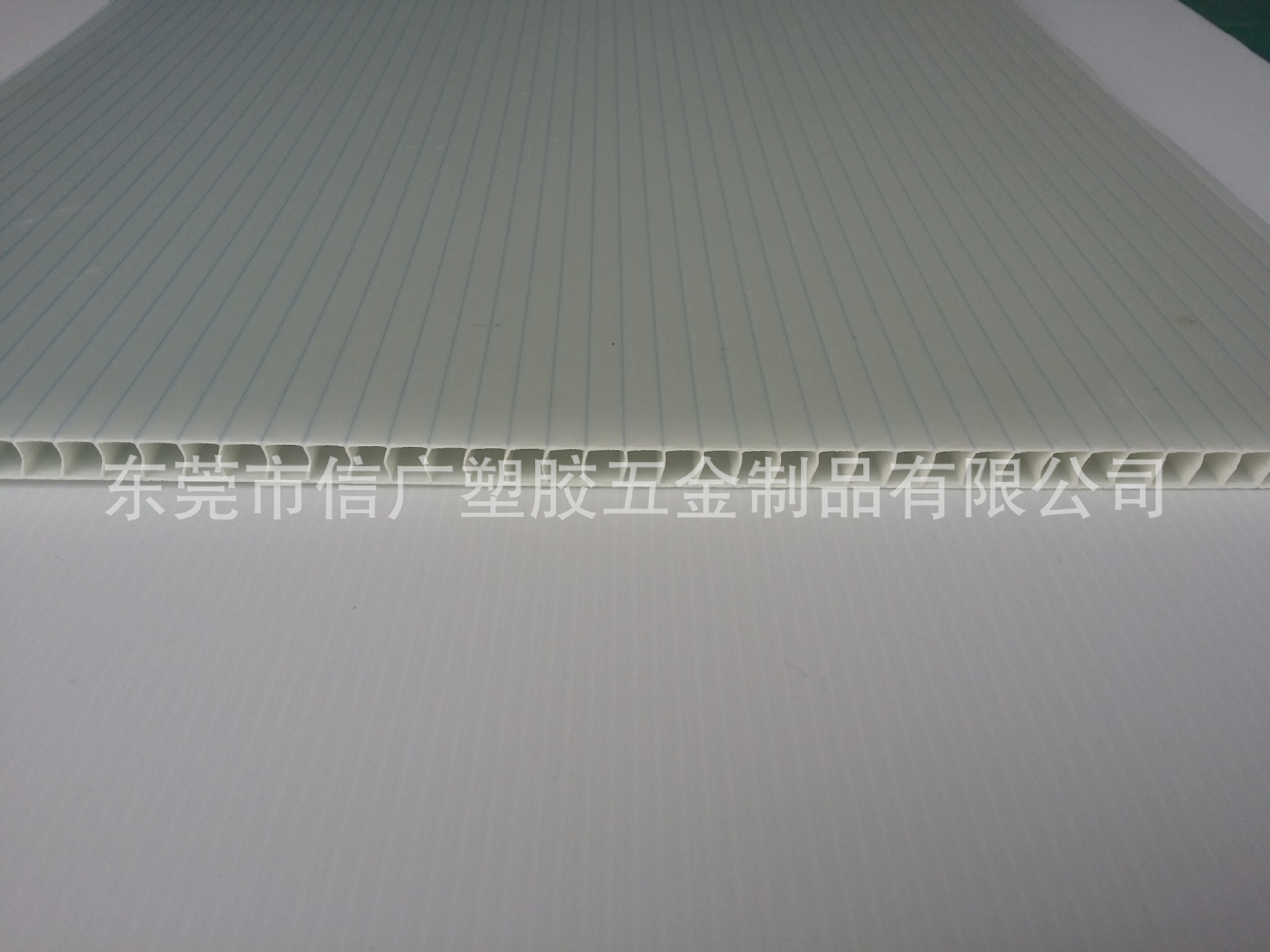 免费分切塑胶PP真空板材 防水防潮湿专用瓦楞板 方形圆形隔离板子