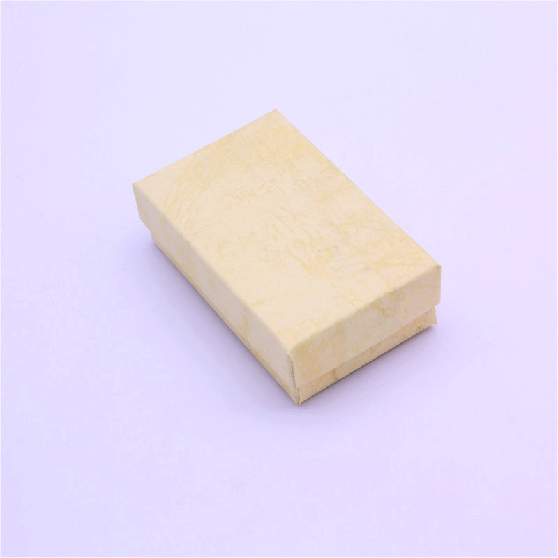 노란색; 5cm * 8cm * 2.5cm