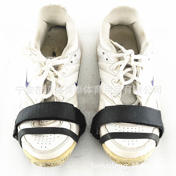 Winter non-slip skates with velcro