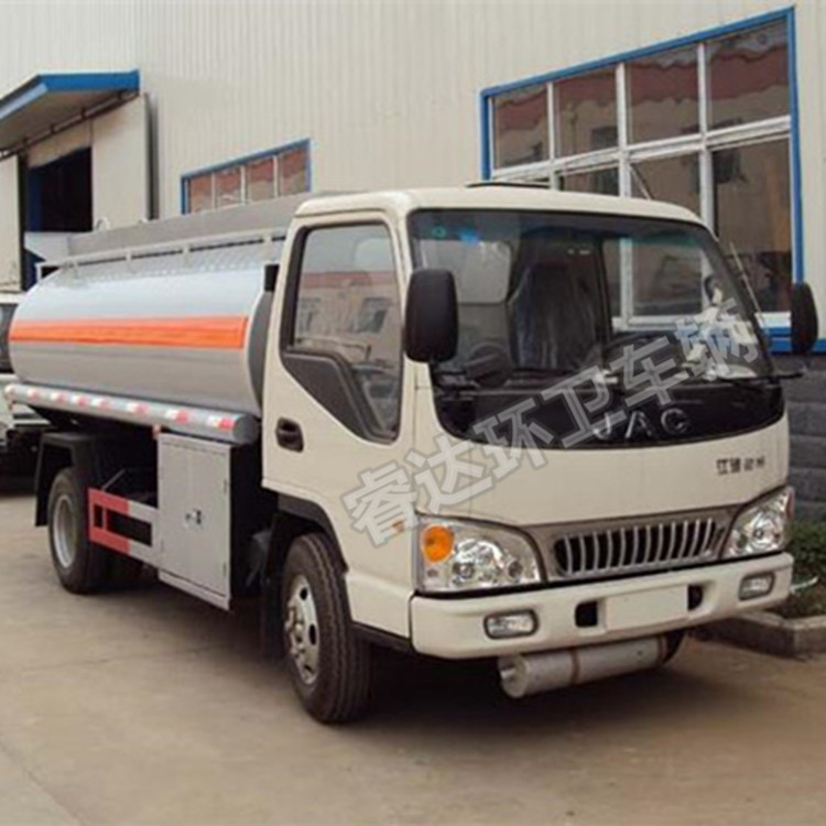 随州不锈钢5吨加油车 单桥8吨油罐车 小5吨位油罐车