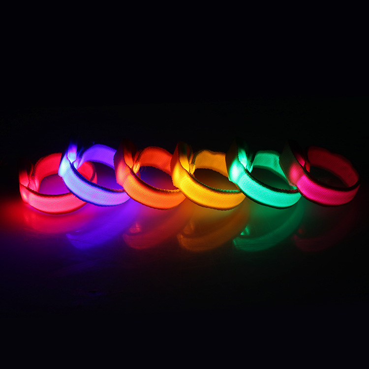 Flashing bracelet
