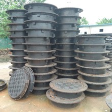 �S��ֱ�N��ī�T�F���w 700�ߏ��������A񿾮���������������D400